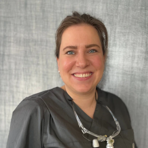 Porträt von Jana Oguntke