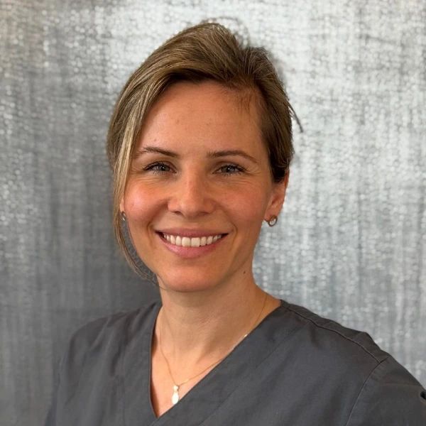 Porträt von Dr. med. dent. Elisabeth Sommer-Praßler
